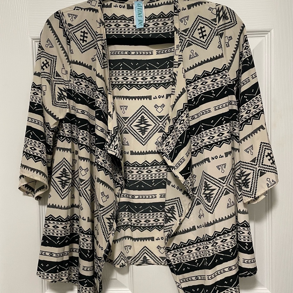 Aina Be Black and Cream Patterned Cardigan